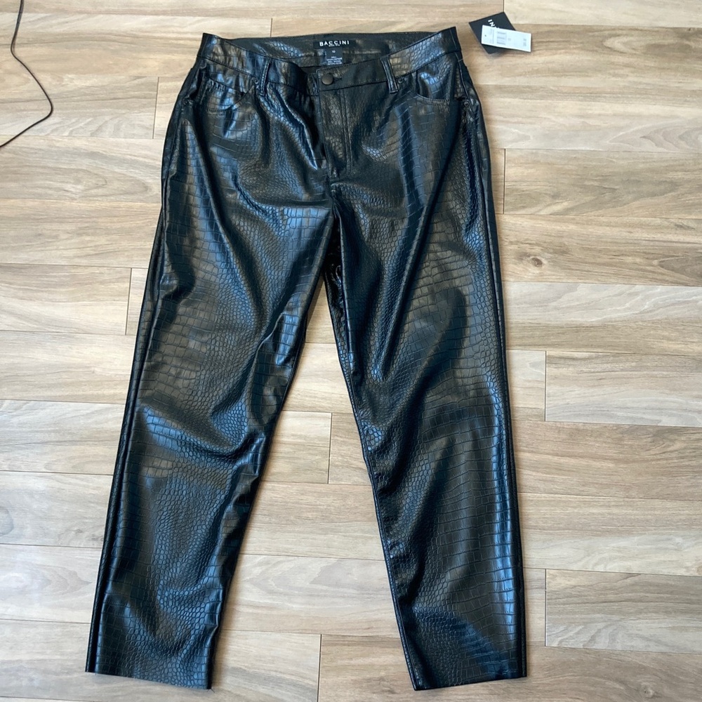 Baccini embossed black beauty pant faux crocodile animal print 10 - Picture 15 of 17